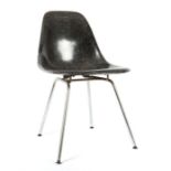 Reserve: 120 EUR        Eames, Ray & Charles "DSX Sidechair", mit H-Base, Entwurf: 1950, Ausführung: