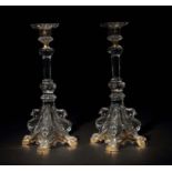 Paar Kerzenleuchter 2. Hälfte 19. Jh., farbloses Pressglas, vierpassig ausgestellter Stand mit