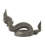 Schlange wohl Thailand, 20. Jh., Bronze, Darstellung einer gewundenen Schlange mit spitzem Kopf
