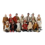13 Marionettenfiguren wohl Anton Münzberg, Tschechien, 1. Drittel 20. Jh, Masse/Stoff, polychrom