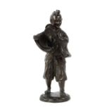 Bildhauer des 19./20. Jh. wohl Japan, um 1900, Bronze, Figur eines gehenden, schlicht gekleideten