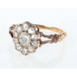 Damenring um 1890/1900, Gelbgold 750, floral anmutend besetzt mit Diamantrosen (zus. ca. 0,8 ct),