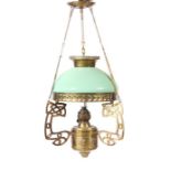 Petroleum-Deckenlampe Ende 19. Jh., Tankaufnahme aus Messing mit stiltypischer Ornamentik,