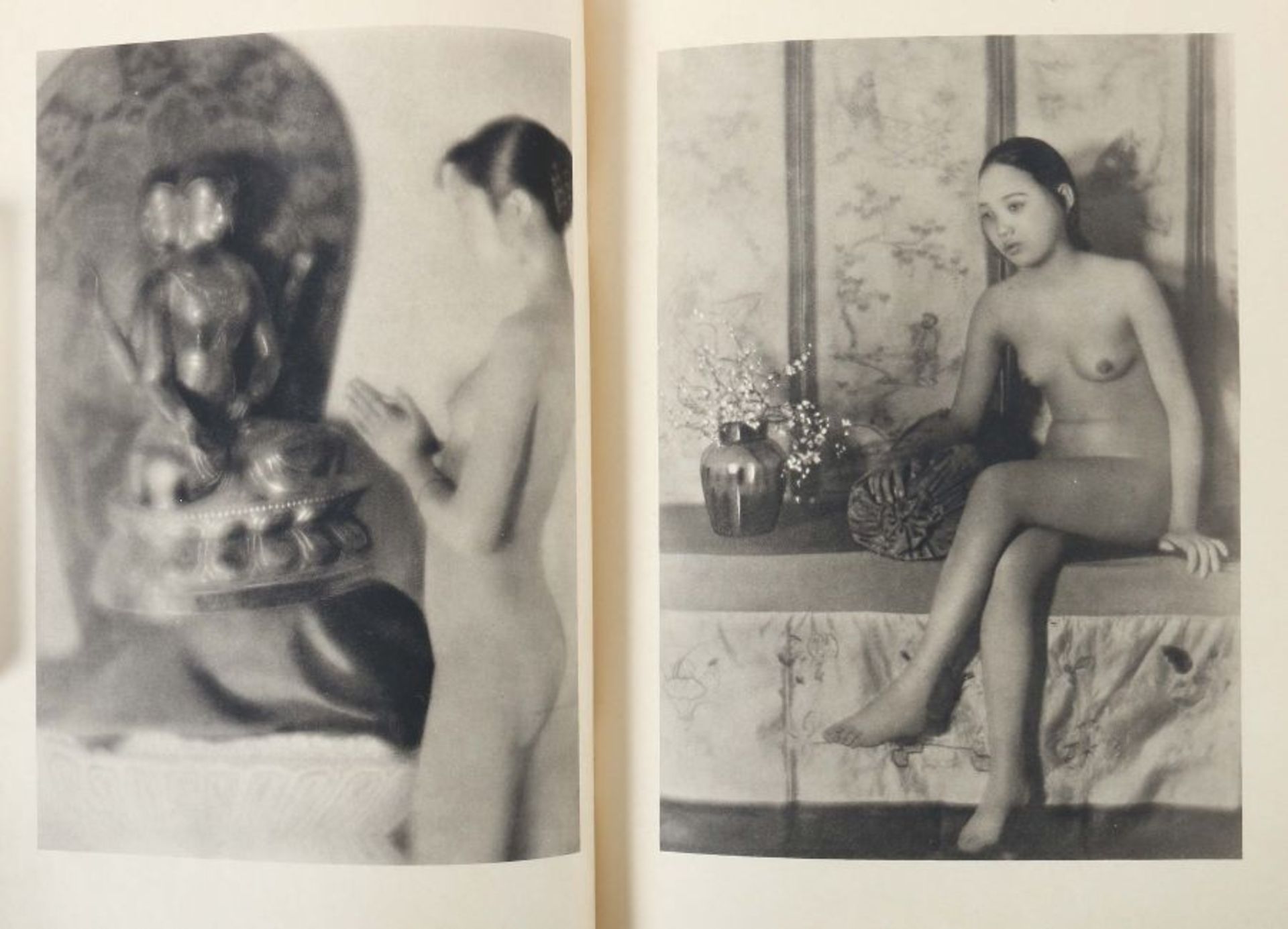 Edle Nacktheit in China Künstlerische Nacktaufnahmen, Berlin, Eigenbrödler Verlag AG, 1928, 32 - Bild 4 aus 4