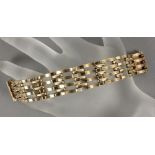 ARMBAND, 333/000 Gelbgold. L.19,5cm, ca. 35,22g Reserve Price: € 280