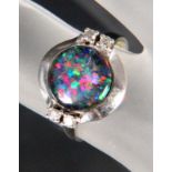 RING MIT SCHWARZEM OPAL585/000 Weißgold mit schwarzem Opal und 4 Besatzdiamanten von zus. ca. 0,