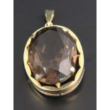 ANHÄNGER MIT TOPAS333/000 Gelbgold. H.3cm, brutto ca. 10,10gAufrufpreis: 40 EUR

A PENDANT WITH