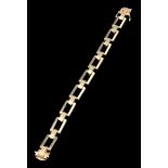 GOLDARMBAND333/000 Gelbgold. L.21cm, ca. 17,60gAufrufpreis: 150 EUR

A GOLD BRACELET8ct yellow gold,