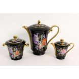 LIMOGES KAFFEESERVICEAncienne fabrique Royale Limoges France 3-teiliges Service, bestehend aus