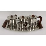 ART DECO TEE- und KAFFEESERVICE1920er Jahre 5-teiliges Service aus versilbertem Messing mit