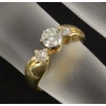 BRILLANTRING 750/000 Gelb- und Weißgold mit einem Brillant-Solitär von ca. 0,75ct (TC/vsi),