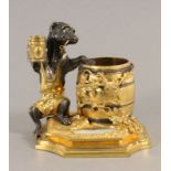 SCHREIBTISCHDEKORATIONwohl Russland, Ende 19.Jh. Bronze, teils vergoldet. Pfeiferauchender Hund
