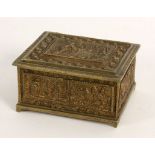 SCHATULLE IM RENAISSANCE-STIL19./20.Jh. Bronze. Mit umlaufendem Reliefdekor. 6,5x13x10,