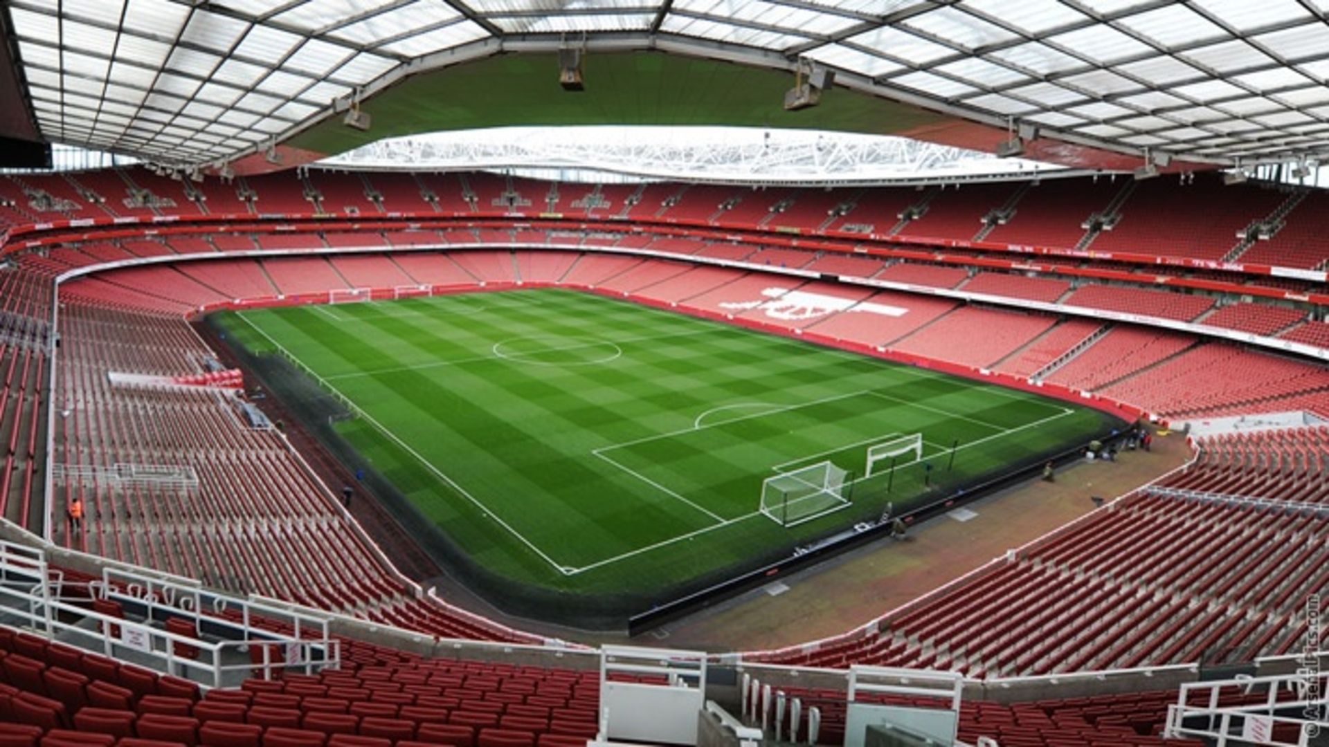 Arsenal FC invite you to enjoy a VIP Match Experience, inc a signed team Jersey, pre-match champgne
