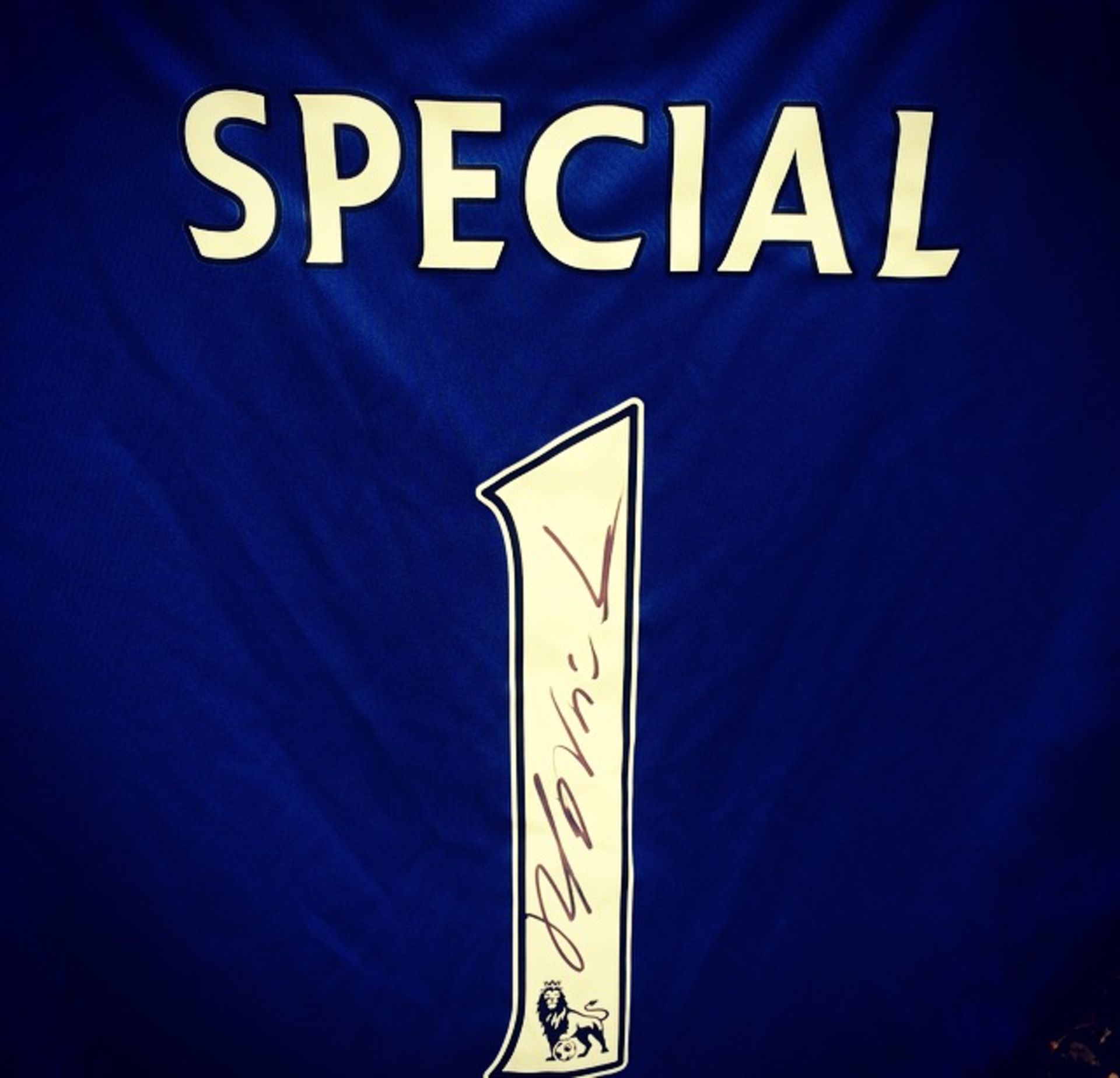 Jose Mourinho Personally Donates His One-off Signed Shirt - Image 3 of 3