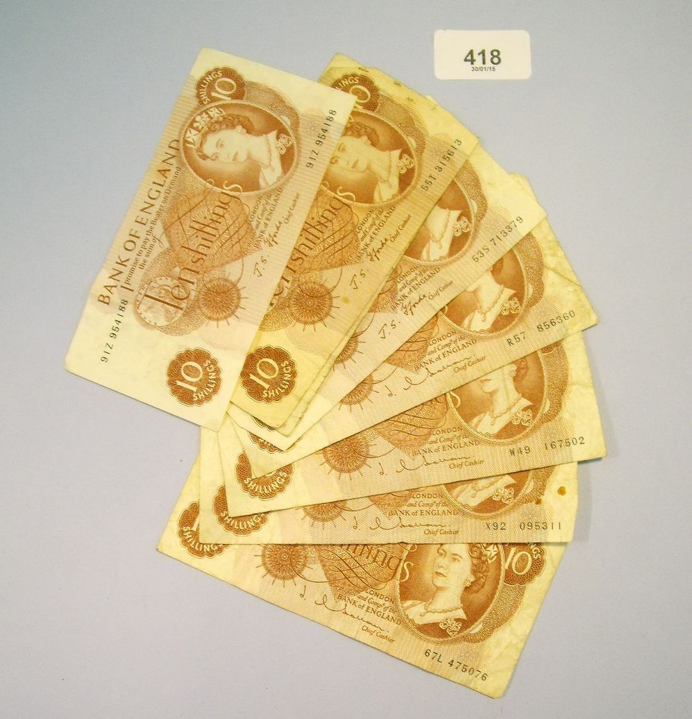 A group of eight 10 shilling banknotes including four J G Hollom 1962-1966 pre-fix: R57, W49, X92