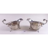 A pair of silver sauce boats - Birmingham 1929, 5.5 ozs