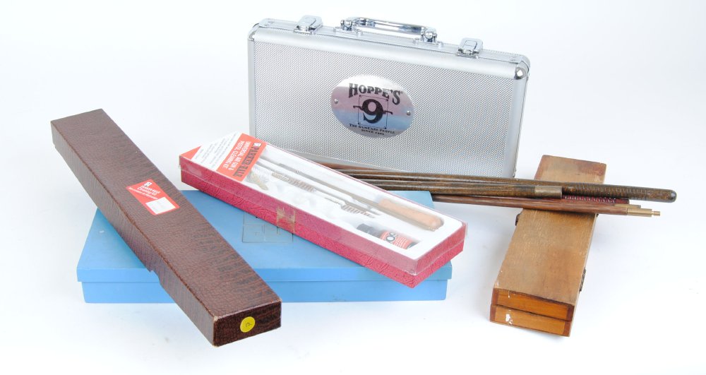 Miscellaneous shotgun and rifle cleaning kits by Parker Hale, Hoppes, etc. - Image 2 of 2