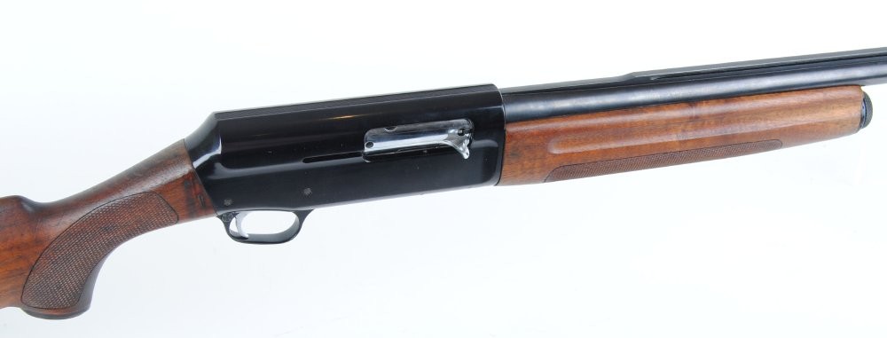 12 bore Franchi, semi automatic, three shot, 27,1/2 ins barrel with poly choke, ventilated rib, 14