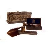 An assortment of various collectables, to include  a Modoso razor, a Rolls Razor set, Wilkinson