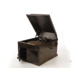 Table grand gramophone: an HMV Model 109, with no. 4 soundbox, hand-released autobrake and oak