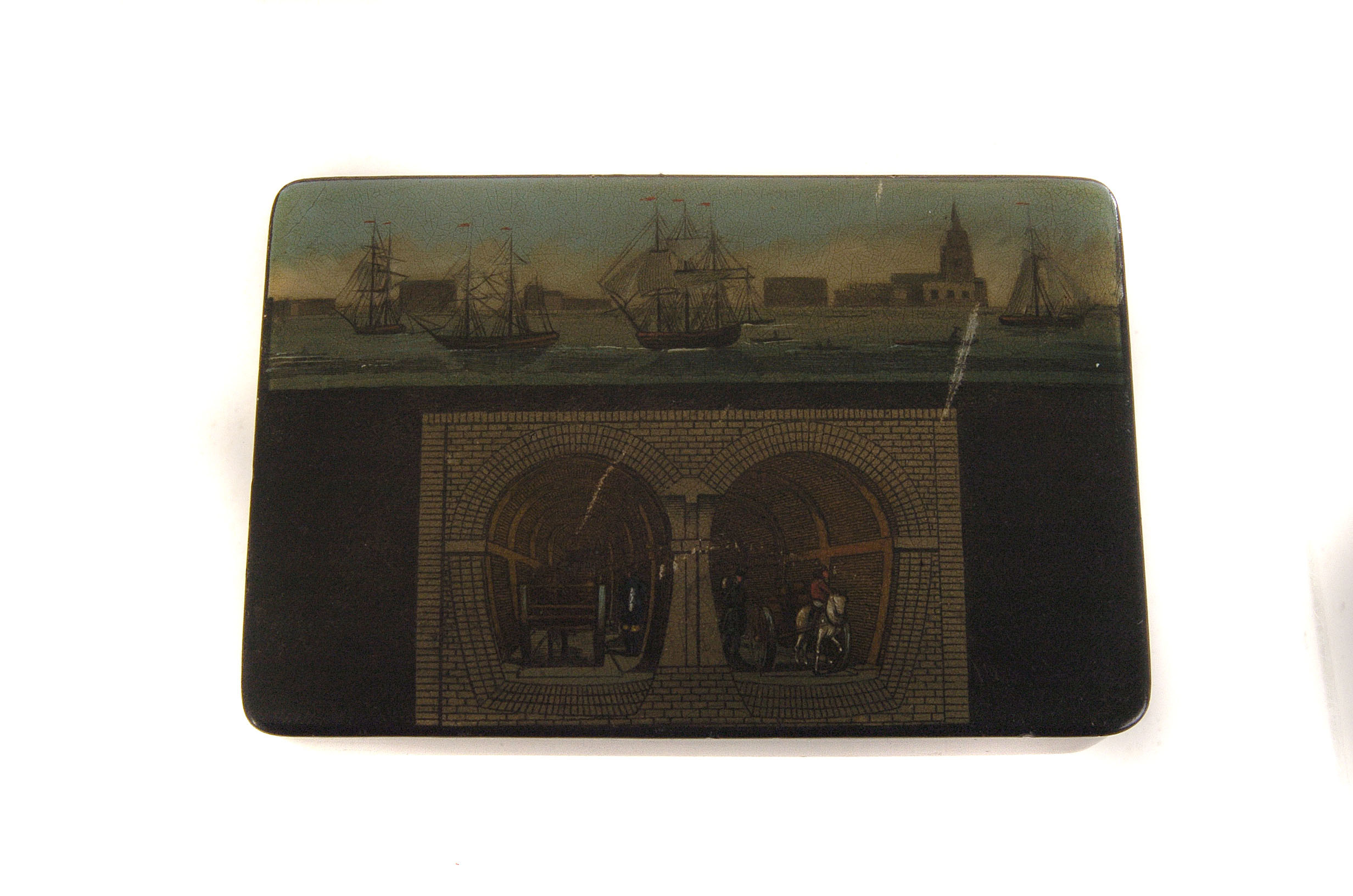 A mid 19th century Thames Tunnel  snuff box, the image to the lid of the two Thames Tunnels below