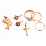 Six items of gold and yellow metal jewellery, including a 22ct gold thin wedding band, an antique