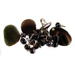 A banded agate bead necklace and dress ring, together with several banded agate dress studs and