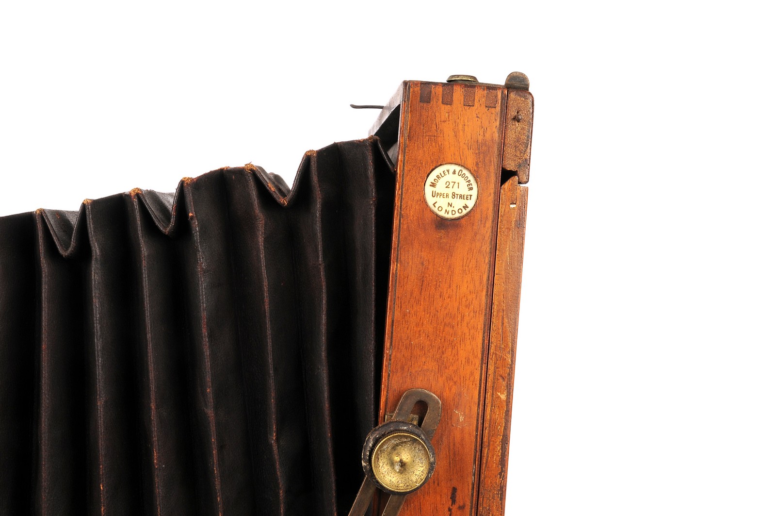 A Morley & Cooper Mahogany Field Camera, 4½x6¼, with unmarked f/8 brass lens, body, F, bellows - Image 2 of 2