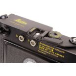 A Leica M4-P Rangefinder Body, black, serial no. 1550530, body, G-VG, shutter working; engraving