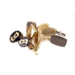 A pair of 9ct gold chain link cufflinks, together with three other pairs (8)