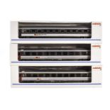 Märklin H0 Gauge coaching stock: in SBB/CFF/FFS grey/charcoal/white, comprising ref’s 4365, 4366 (