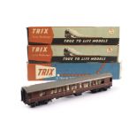 Trix Twin Railways bogie BR(M) Super Detailed Passenger Stock with interiors and lights: 562 1st