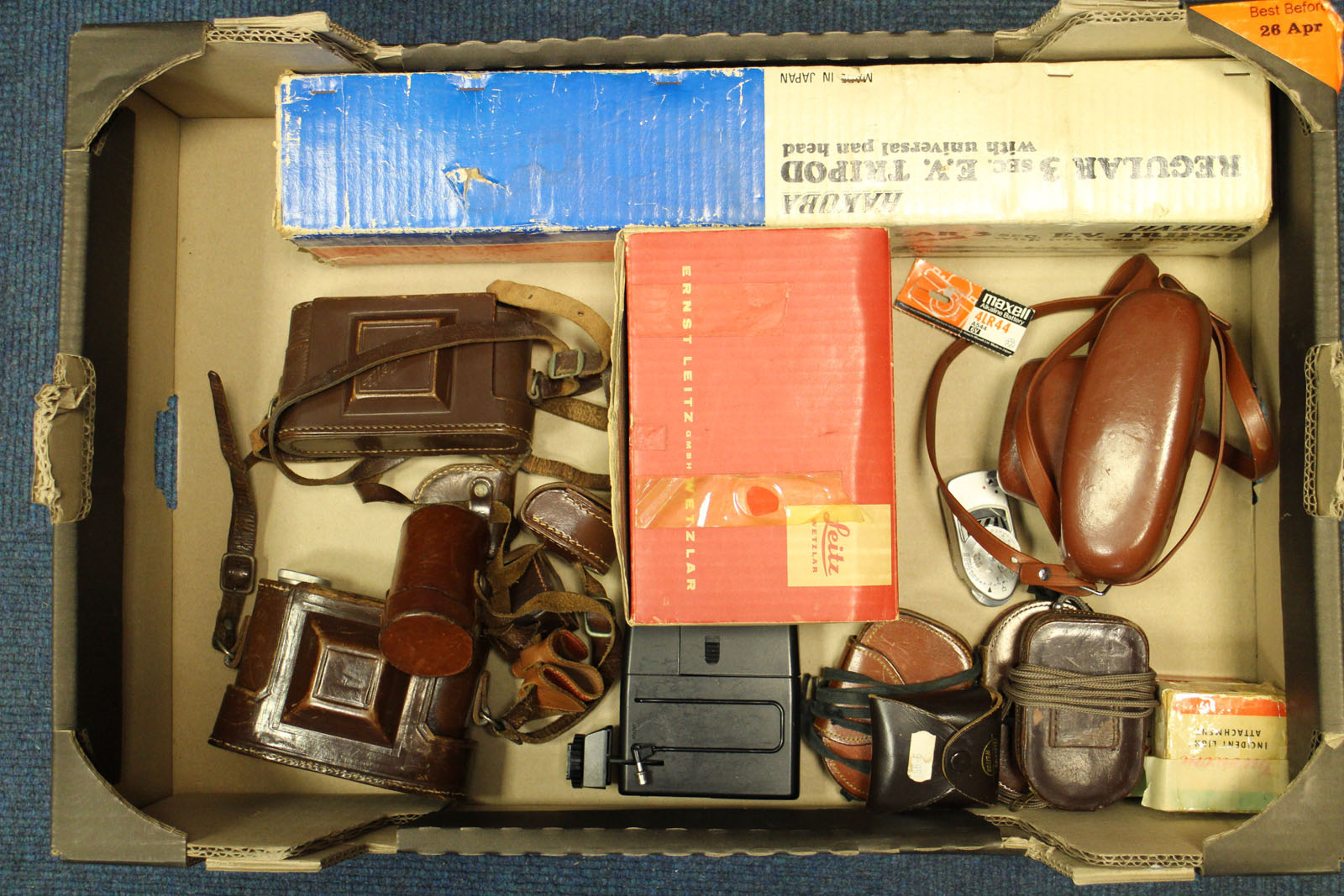 Various Cameras & Accessories: quantity of various cameras and accessories including Zeiss Ikon