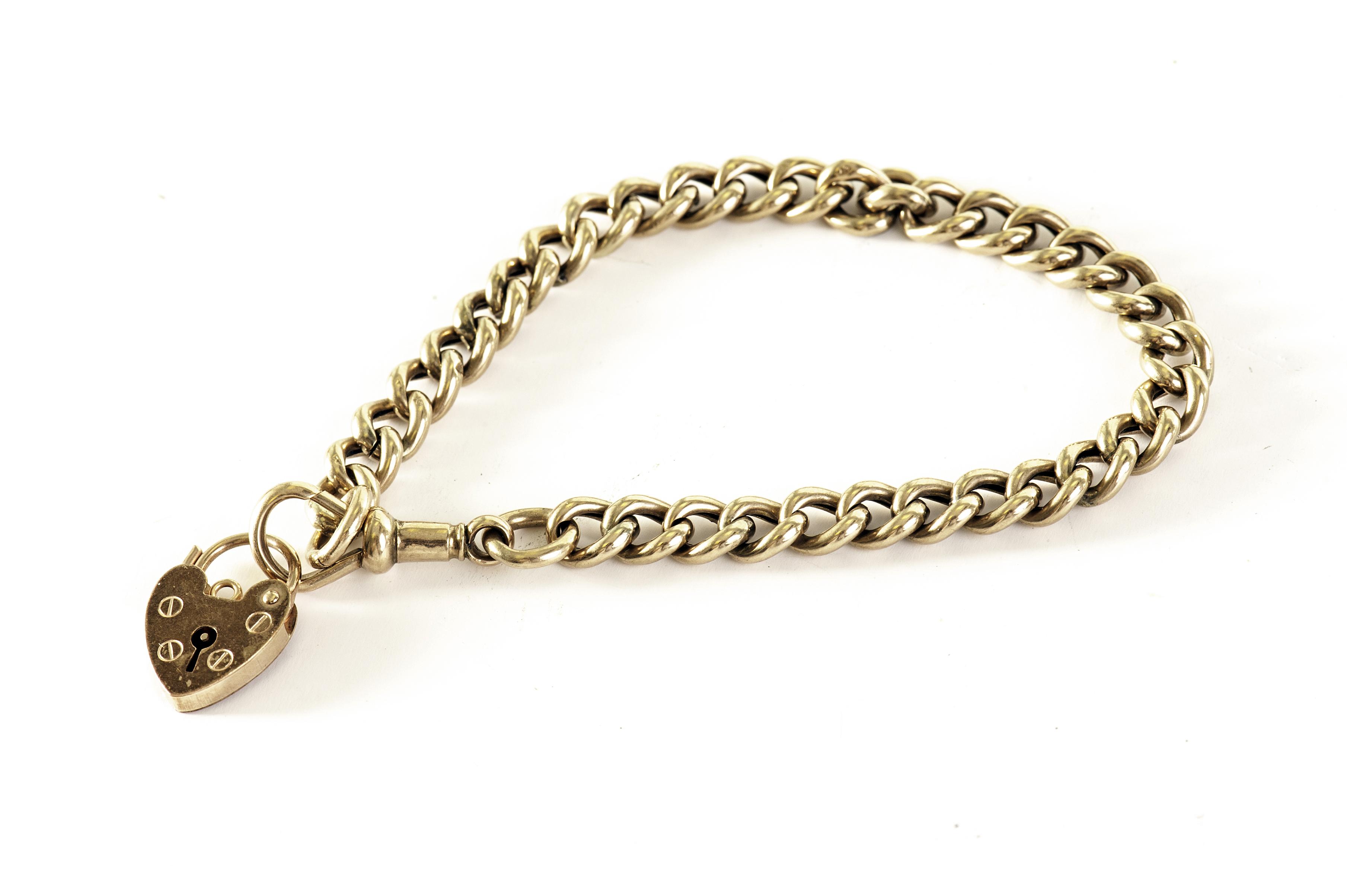 A 9ct gold bracelet, having love heart padlock clasp, approx 12g