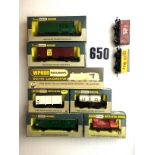 Wrenn 00 Gauge Locomotive W2205 and rolling stock: a BR black 0-6-0T 31337 in original box, VG-E,