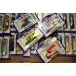 Oxford Diecast, 30+ models of commercial vehicles, in original boxes, E, boxes G-E (30+)