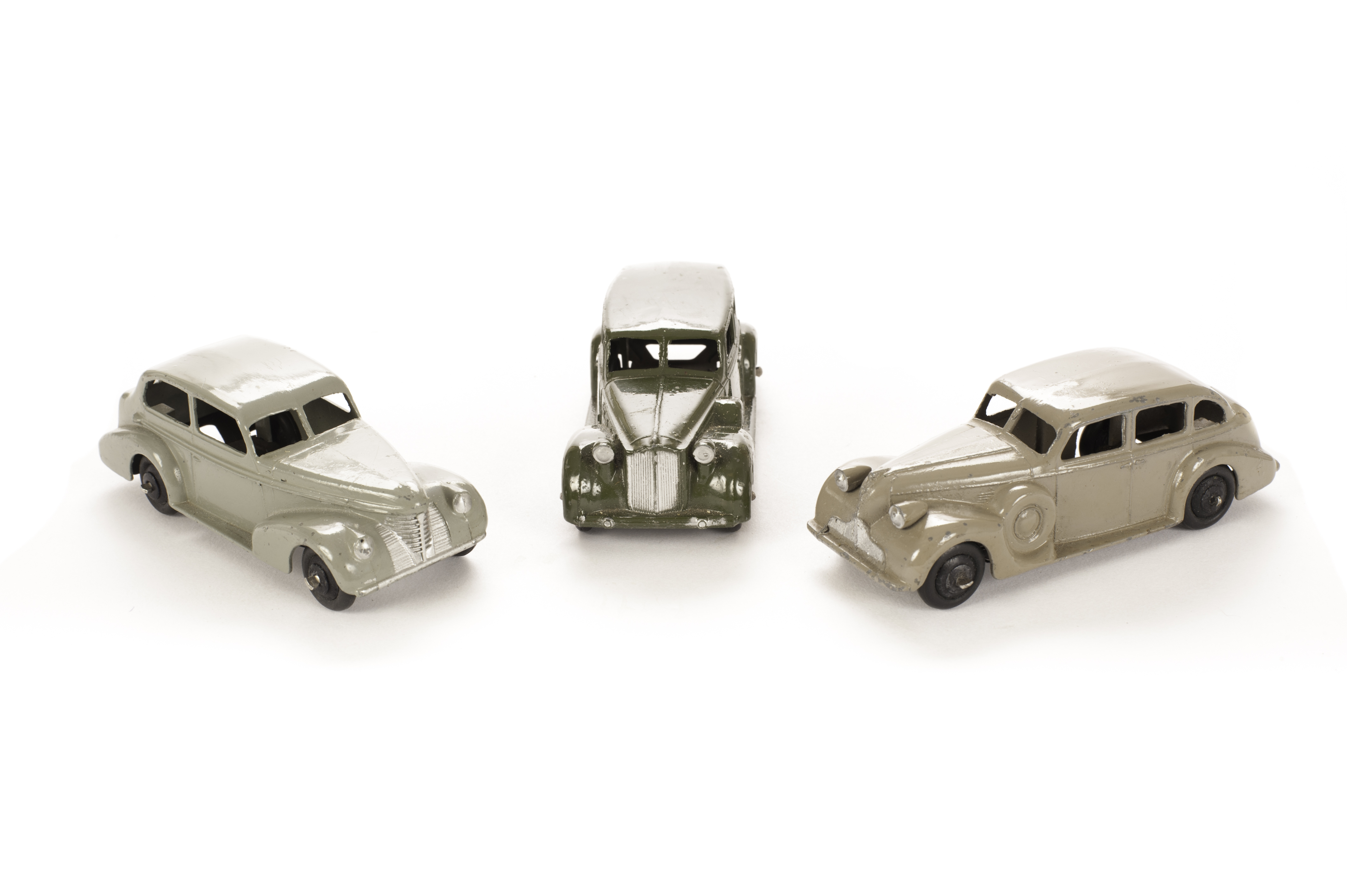 39 Series Dinky Toys Cars, 39d Buick, fawn, 39b Oldsmobile, grey, 39a Packard, olive green, all with