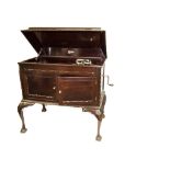 Cabinet gramophone: an Altona console cabinet gramophone with Novaphonic tone-arm, in mahogany