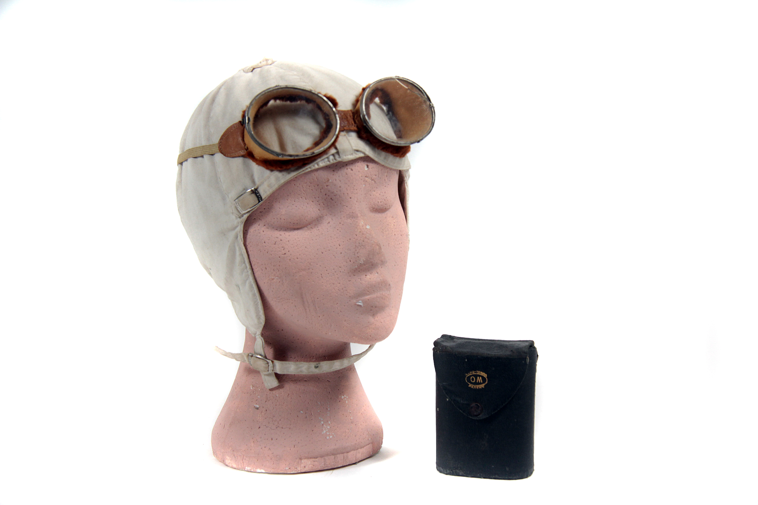 An early 20th century Lady’s Windcap & Goggles for Aviator or Motorist c1920s: of soft white woven