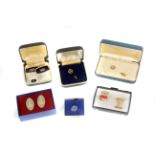 BOAC & BEA: A pilot’s or cabin staff insignia: including a pair of Concorde gilt cufflinks, together