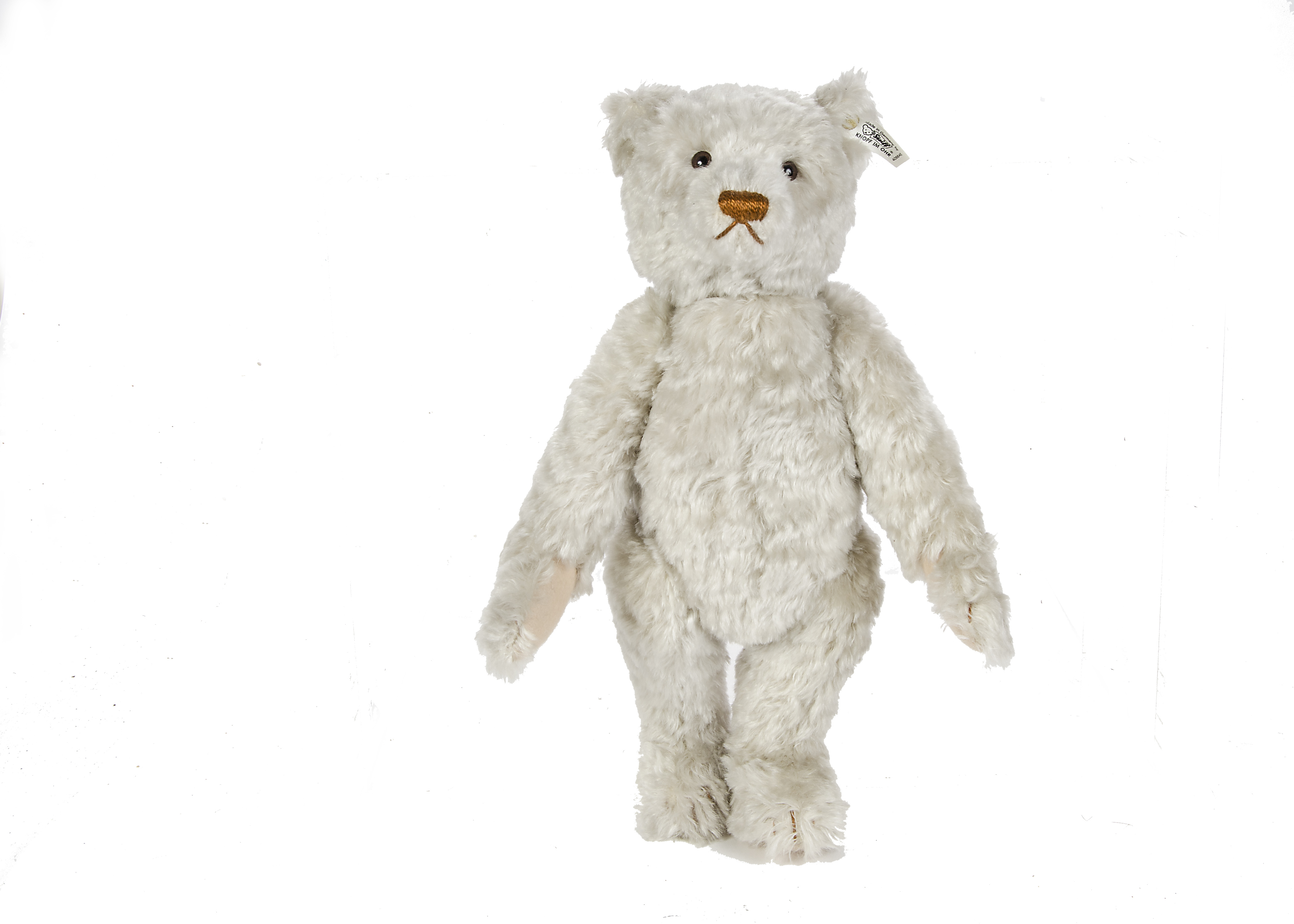 A Steiff British Collector’s 1911 white Teddy Bear, 741 of 3000, in original box with certificate,