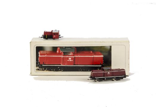 Z Gauge Continental Diesel Locomotives by Schmidt and z-modellbau: comprising Schmidt V100 Class