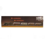 A Märklin Mini-Club Z Gauge train pack: ref 8119, containing KPEV green 4-6-4 tank locomotive 8401