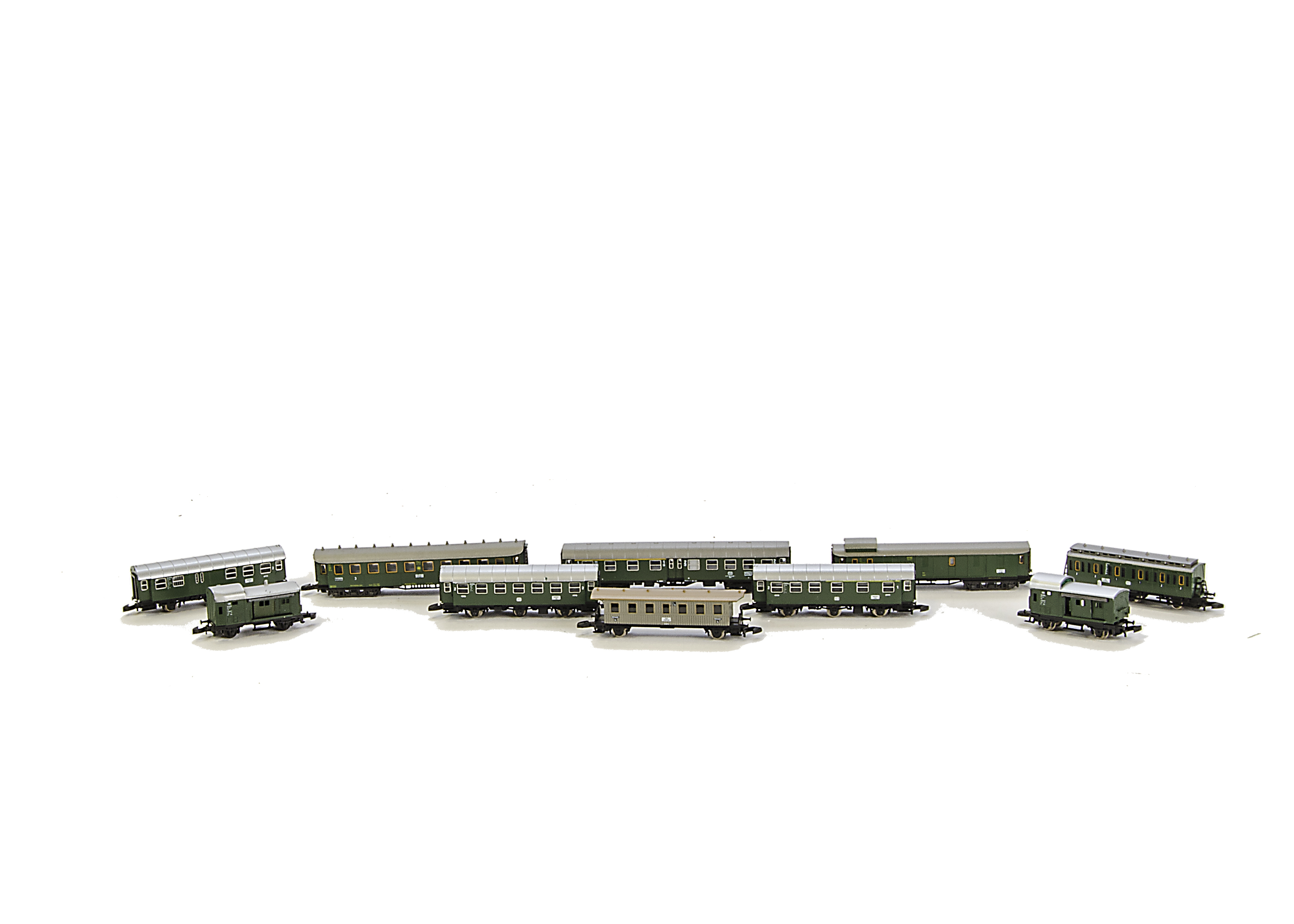 Z Gauge Continental Coaching Stock by Märklin Mini-Club: the majority in DB green livery,