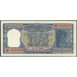 (x) Reserve Bank of India, 100 rupees (2), ND, red consecutive serial numbers AB76 399065/66 blue on