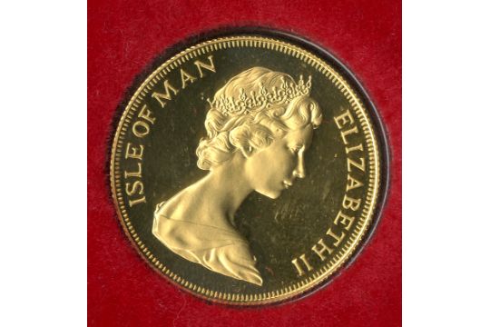 Isle of Man. Elizabeth II (1952-). 2 Pounds. Bust r., rev. Dark Ages Manx warrior on horseback l., - Image 1 of 2