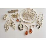 A collection of silver jewellery compris