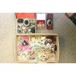 A box of mixed costume and dress jewelle