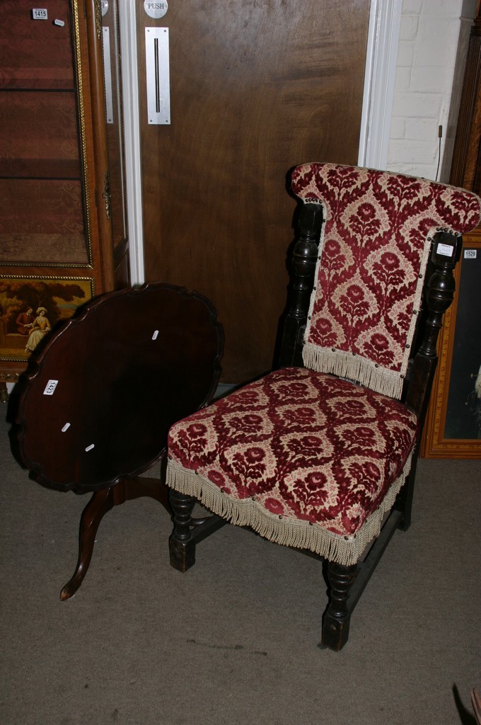A chair, - Image 2 of 2